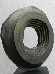 ２第71回和歌山県美術展覧会　入選　3年　後呂菜摘｢転2017－Ｂ｣2