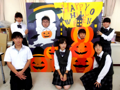 共同制作-「みなべ町ハロウィンの顔だしパネル」の制作
