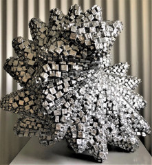 第６９回和歌山市美術展覧会-奨励賞-3年　和田茜「白銀の奇跡」